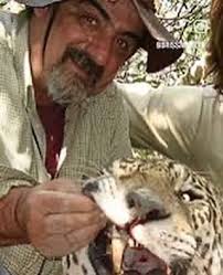 Jorge Néstor Noya, empresario argentino y dueño de la firma Caza & Safari,  lideraba una red internacional de caza furtiva y tráfico de fauna silvestre  con operaciones en Argentina, Bolivia y Brasil