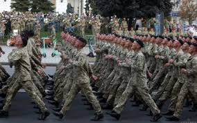 Трансляція військового параду на майдані незалежності. Eeibl5bgizhtum