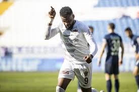 Onursal başkan lütfü savaş'ın da imza törenine katıldığı kaydedildi. Hatayspor Farkli Kazandi Son Dakika Haberleri