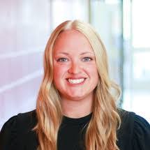 Danielle Vinson's Instagram, Twitter & Facebook