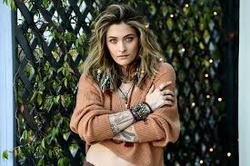 Paris jackson was born into an unimaginable world, if only because of her father's fame. Paris Jackson To Star On American Horror Story