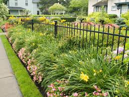 No, i've always wanted a picket fence. 40 Beautiful Garden Fence Ideas Fence Landscaping Iron Fence Wrought Iron Fences