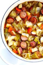 La Delicieuse Recette De La Soupe Au Chou A La Saucisse Facile Et Economique Recette En 2020 Recette Soupe Aux Choux Recettes De Cuisine Soupe Au Chou