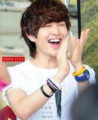 10 Adorably Charming K Pop Idols With Cute Eye Smiles Cute Eyes Shinee Onew Shinee