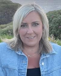 Caroline Devine's Instagram, Twitter & Facebook