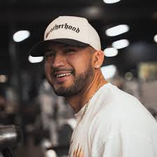 Johnny Mayorga's Instagram, Twitter & Facebook