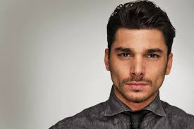 Andrea cerioli è uno dei naufraghi ancora in gara all'isola dei famosi; Grande Fratello Andrea Cerioli Cambia Vita Ecco Cosa Fa Adesso