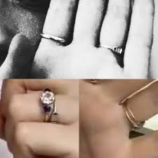 Caitriona's sparkler is a lovely round diamond, set between two sapphires. Hidinginplainsight Caitriona Balfe Sam Heughan Caitriona Balfe Outlander Tv Series