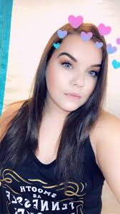 Aurora Robinson (@auroraquinette)