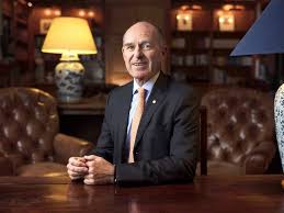 The head of the tengelmann group has been considered missing for over 2.5 years. Weather Hampers Desperate Search For German Billionaire Ceo Karl Erivan Haub Missing In The Alps Since Saturday Abc News