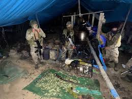 NotaDePrensa | VRAEM: destruyen tres laboratorios de droga en Vizcatán y decomisan 7.2 toneladas de cocaína. ✓ Operación conjunta del Comando Especial VRAEM y la @policiaperu asesta un duro golpe al narcotráfico