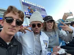 Sam Almon (@sammyalmon)