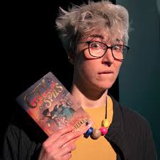 You know what makes a great #christmasgift? a book! You can get signed  copies of my books from Iszi.com (or follow the links in bio to get  unsigned copies fast!) photo by