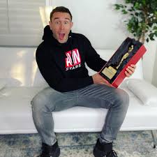 Nonetheless, one's clothes can often be a window into the workings of their head. Avn Awards Avnawards Twitter