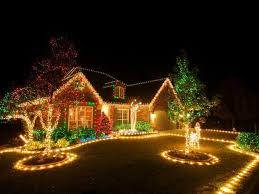 Pretty Nice Mix Of White And Colored Christmas Lights Like How The Lawn An Exterior Christmas Lights Decorating With Christmas Lights Christmas House Lights