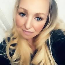 Ali Thomas (ali1012)