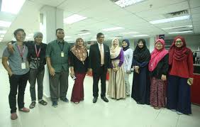 Stream tracks and playlists from wan norhasliza wan hassan on your desktop or mobile device. Mohamad Sabu On Twitter Bergambar Bersama Moderator En Wan Haron Wan Hassan Dan Staf Staf Sinaronline Yang Terlibat Menjayakan Wawancara Sebentar Tadi Https T Co Mcvhefmrgx