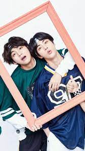 ' so taehyung contacted his friends and told them, 'it's seokjin jin's birthday today, so i'd appreciate it if you could film a short video . Kim Taehyung V Bts Kim Seok Jin Seokjin Bts Bts Wallpaper Foto Bts