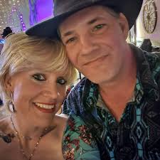 What are the amenities and activities available at Nutbush