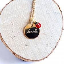 Craquez pour nos colliers personnalisés et nos colliers avec prénom personnalisé à offrir pour toutes les occasions. Collier Enfant Coccinelle Plaque Or Personnalisable Dessin Ou Texte