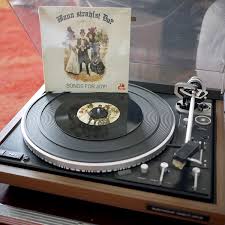 View credits, reviews, tracks and shop for the 2016 vinyl release of wann strahlst du? on discogs. Palminger Erobique Und Sangerin Yvon Jansen Wann Strahlst Du Vinyl Single