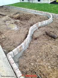 Side Yard Makeover Easy Care And Attractive Garden Pavers Brick Garden Edging Brick Garden In 2020 Garten Garten Pflaster Vorgarten Anlegen