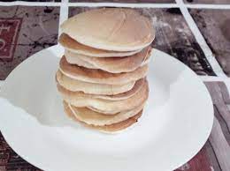 I pancake con albume sono un ottimo dolcetto da gustare a colazione, sono proteici, leggeri e sani e quindi perfetti per iniziare la giornata con il piede giusto. Ricetta Pancake Agli Albumi E Farina Di Riso Dolcidee