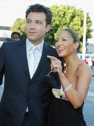 Ben affleck and jennifer lopez show that their love isn't lost as they pack on the pda enduring a very passionate. Jennifer Lopez Uber Ben Affleck Mir Ging Es Nie Besser Bigfm