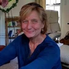 Anne Flowers's Instagram, Twitter & Facebook