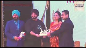 Miss Navi Mumbai 2023 felicitated NGO Smiles Foundation Director Dr Uma  Ahuja & Diraj Ahuja in Vashi