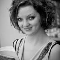 Elise Farr's Instagram, Twitter & Facebook