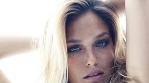 La belleza exótica de Bar Refaeli