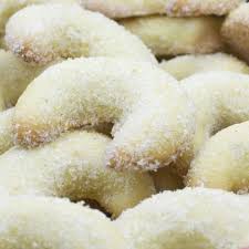 Rezept Fur Marzipan Kipferl Herrlich Weicher Genuss Rezept Kipferl Kekse Backen Rezept Rezept Kekse