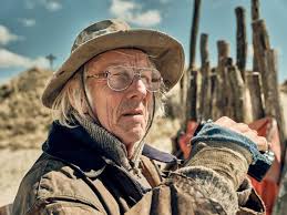 Kunstenares Threes Anna vond haar thuishaven op Texel en brengt juist hier  veertig jaar verhalen vertellen in beeld