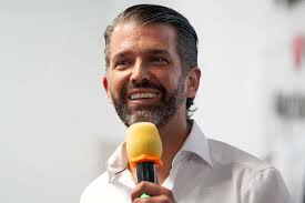 PHOTOS] La dynastie Trump ou la famille recomposée Harris: qui gagnera la  bataille de la Maison-Blanche?