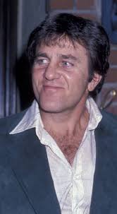 Don Meredith did not serve in the Army or any other branch of the military,  but his life and football career are still filled with notable achievements  and stories. As one of