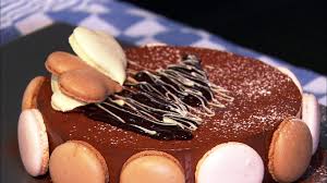 Secret To The Perfect Macaroon Raymonds Blanc S Kitchen Secrets Bbc Bbc Food Macaroons Food