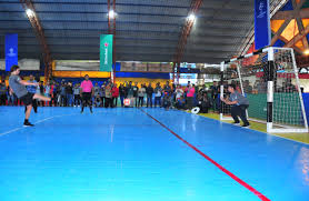 Maybe you would like to learn more about one of these? Carles Puyol Temui Fans Nya Di Lapangan Futsal Surabaya Momen Bisnis