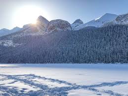 Travelling to Banff in March: Why go & what to expect | APOPLOUS