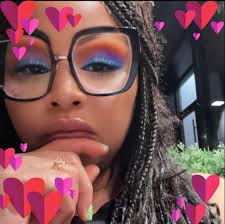 Trella from our show 'Bodies In Motion' performing a Hawaiian chant for  light and health to all.. #hawaii #pray #prayforhealth #homeworkouts  #socialdistancing #gilad21 #homeexercises