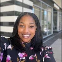 Gilda Middleton's Instagram, Twitter & Facebook