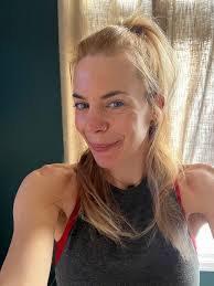 Joanne Lazzaro's Instagram, Twitter & Facebook