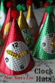 Clock Hats For New Year S Eve Make Your Own Reading Confetti New Year S Eve Crafts New Year S Eve Celebrations New Year S Eve Hats