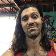 This woman had the best comeback ever to a man who said to stay away from  women with dyed hair: