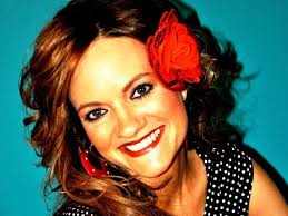 Lindsey Benedict's Instagram, Twitter & Facebook