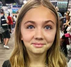 Connie Major's Instagram, Twitter & Facebook