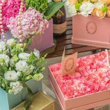Send a bouquet of flowers in delhi. Order Floral Bouquets From The Flower Company Lbb Delhi