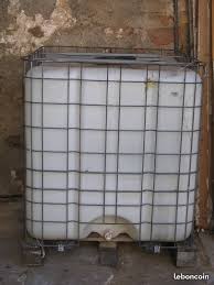 Achetez Cuve A Eau 1000 Occasion Annonce Vente A Passavant La Rochere 70 Wb161583532