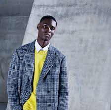 Az első olyan versenyző, aki egy időben tartotta a világcsúcsot mind az öt vegyesúszó számban (200 m, 400 m, rövid pályán: Katinka Photography