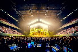 De officiële website van bløf met het laatste nieuws, tourdata, muziek, foto's en video's en nog veel meer. Blof In Concert Faber Audiovisuals